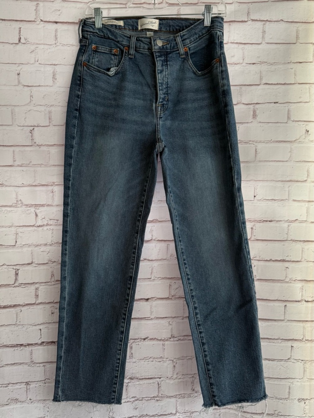 Universal Thread Dark Wash Straight Leg Jeans‎